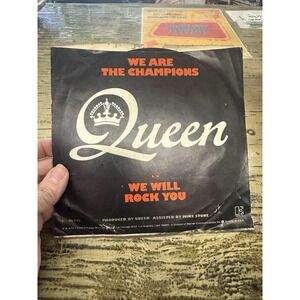 Queen - We Will Rock You/We Are The Champions (45rpm, 1977) Elektra